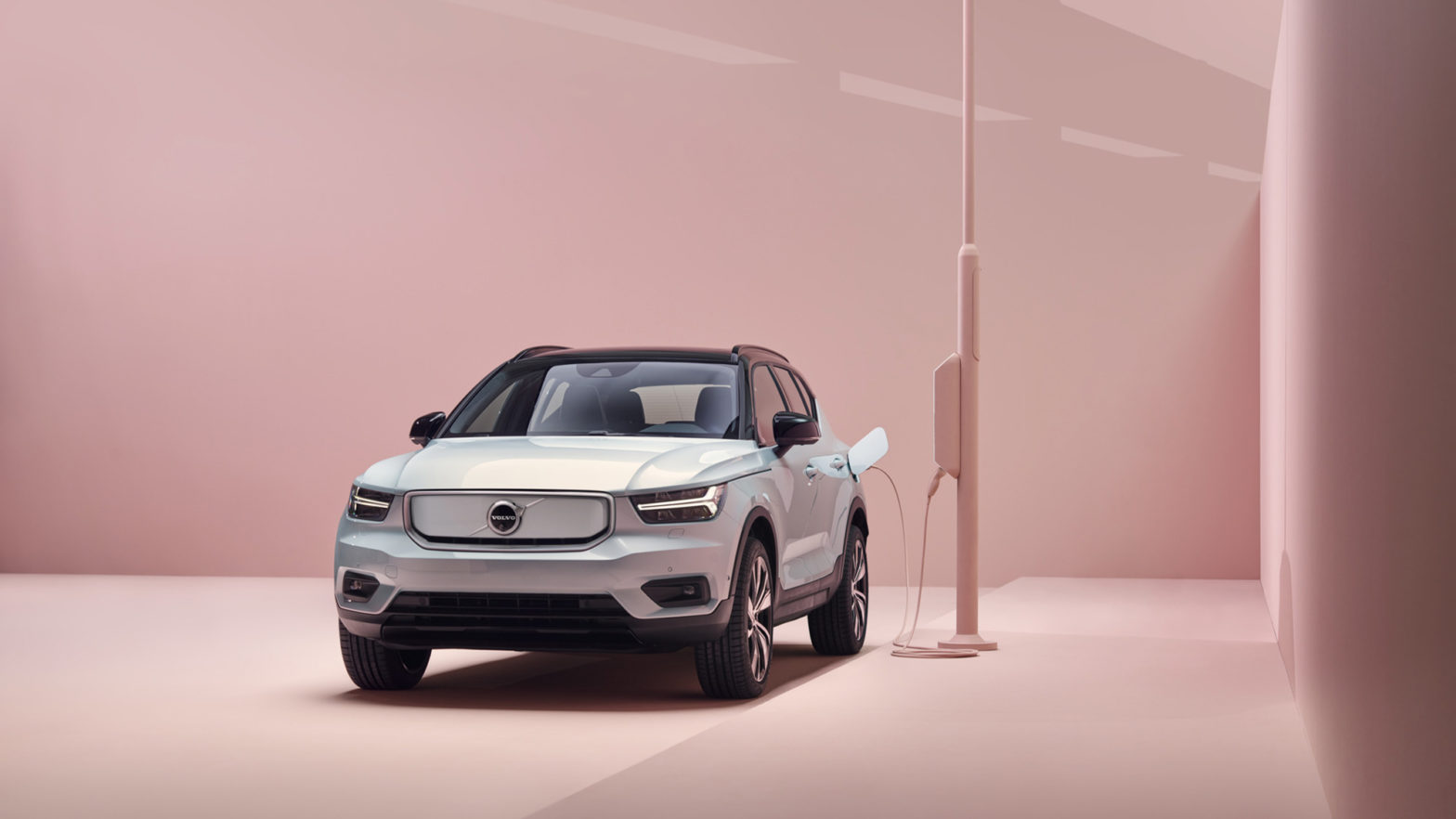 sandtontimes-volvo-XC40-electric-charge