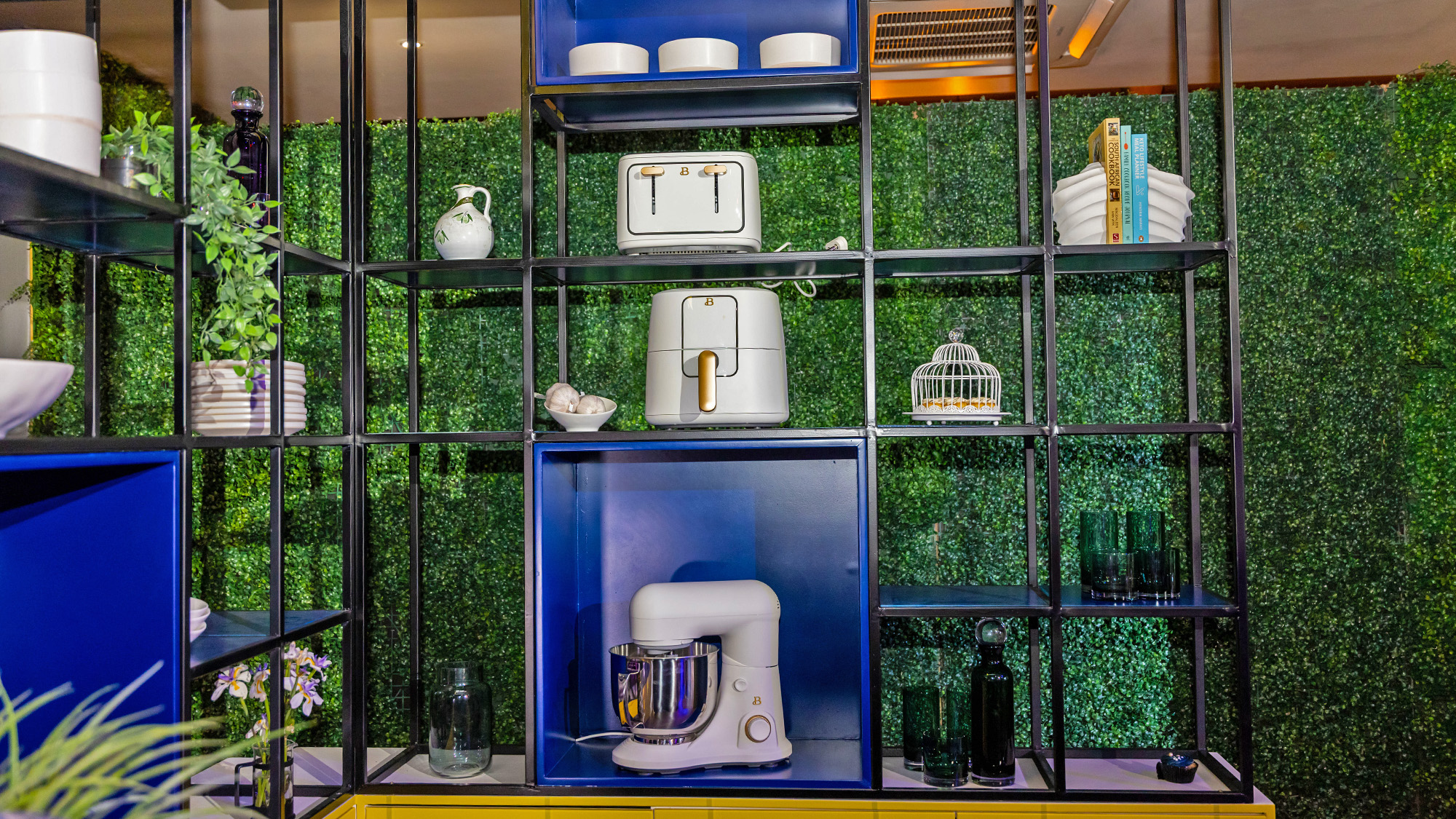 Retail Reloaded: 7 Sandton Summer Arrivals 22 Retail